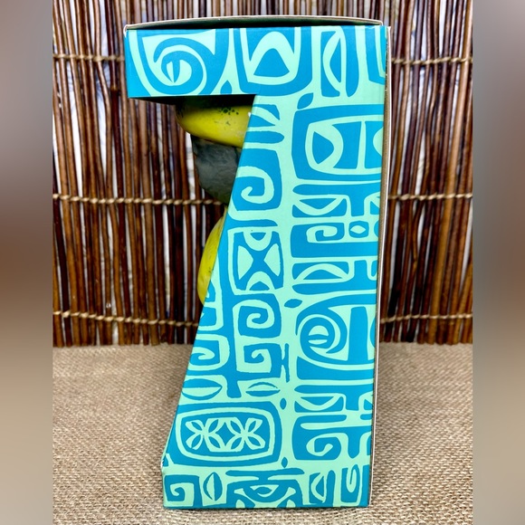 Trader Vic's 2023 Kiai Tiki Mug Shima Ceramics Hawaiian Yellow Moray Eel - Picture 3 of 13